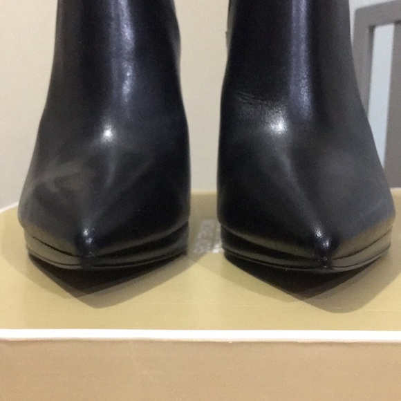 NEW Michael Kors Leather Brielle Bootie size 9 - Picture 7 of 10